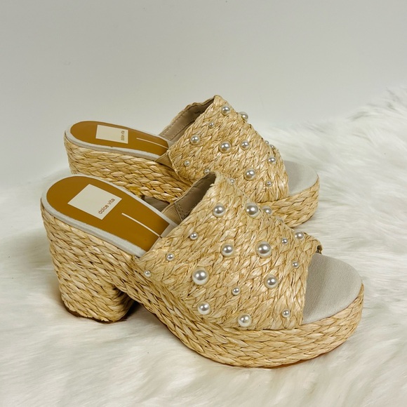 Dolce Vita Elora Pearl Light Natural Raffia Platform Slide Sandals In Tan - Picture 2 of 14
